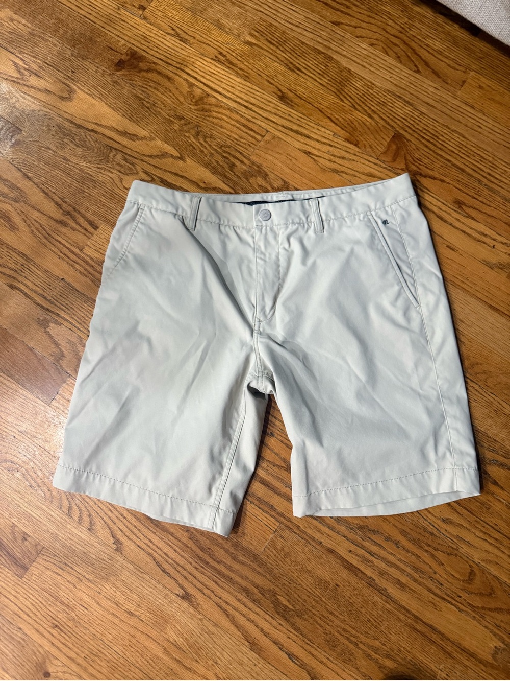 Bonobos Maide golf khaki shorts sz: 36